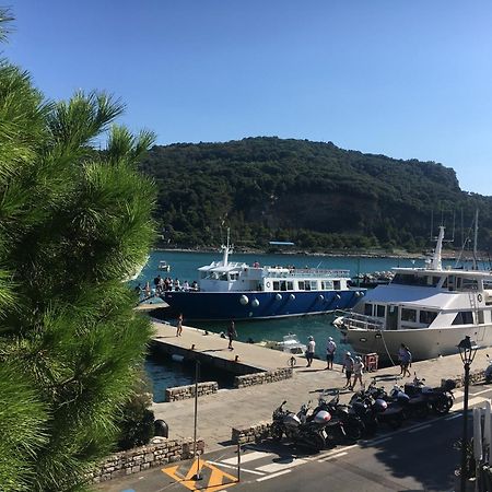 ポルトヴェーネレCasa Rossaアパートメント エクステリア 写真