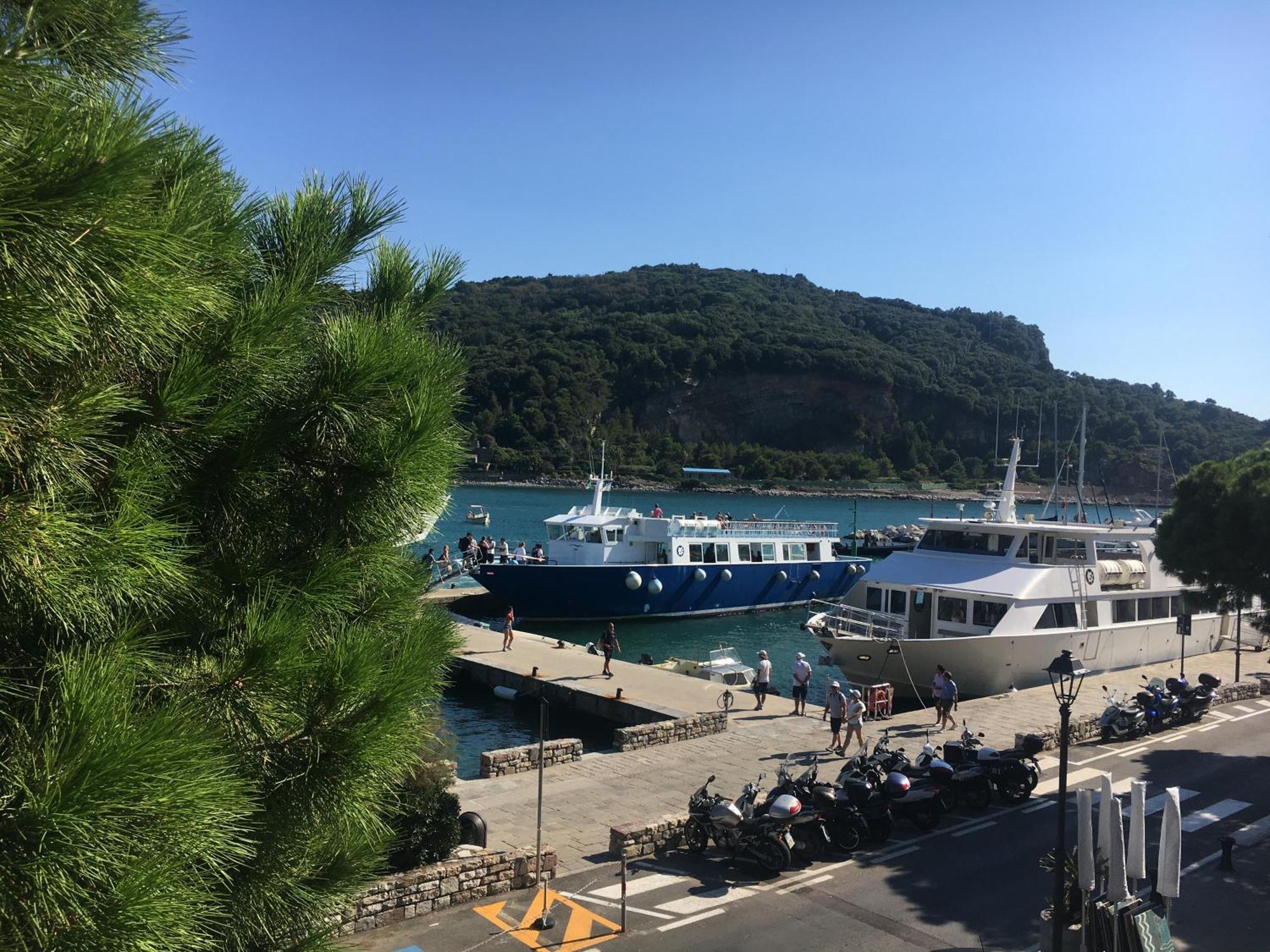 ポルトヴェーネレCasa Rossaアパートメント エクステリア 写真